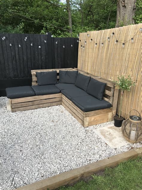 how to make a cheap outdoor seating area